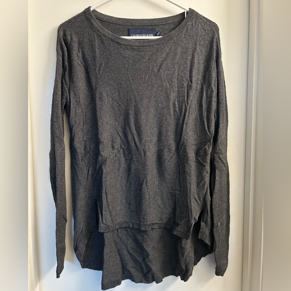 Calvin Klein Jeans Gray Long Sleeve High-Low Tee, SIZE XS